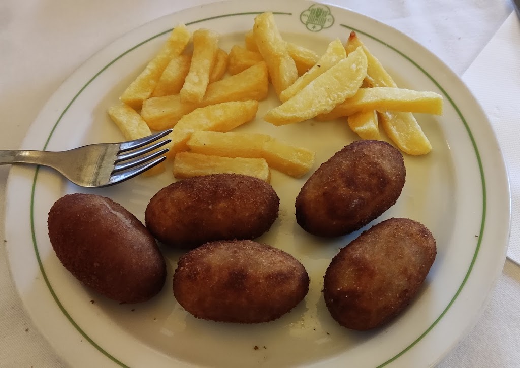 La Bodega Meson Restaurante — Papas fritas