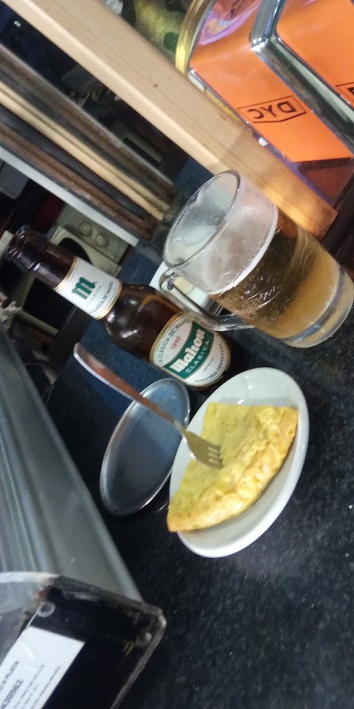 El Mini — Comida y bebida