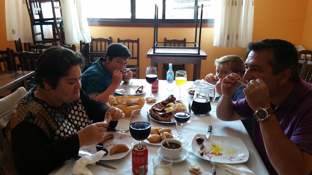 AAVV de Camos — Comida y bebida