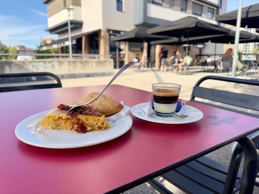 Cafeteria Saint Germain — Comida y bebida