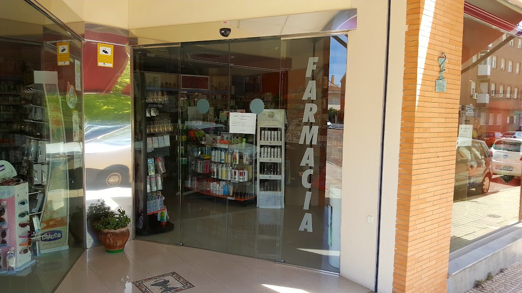 Farmacia Lda. Maria Julia Rodriguez Azcarraga — Del propietario