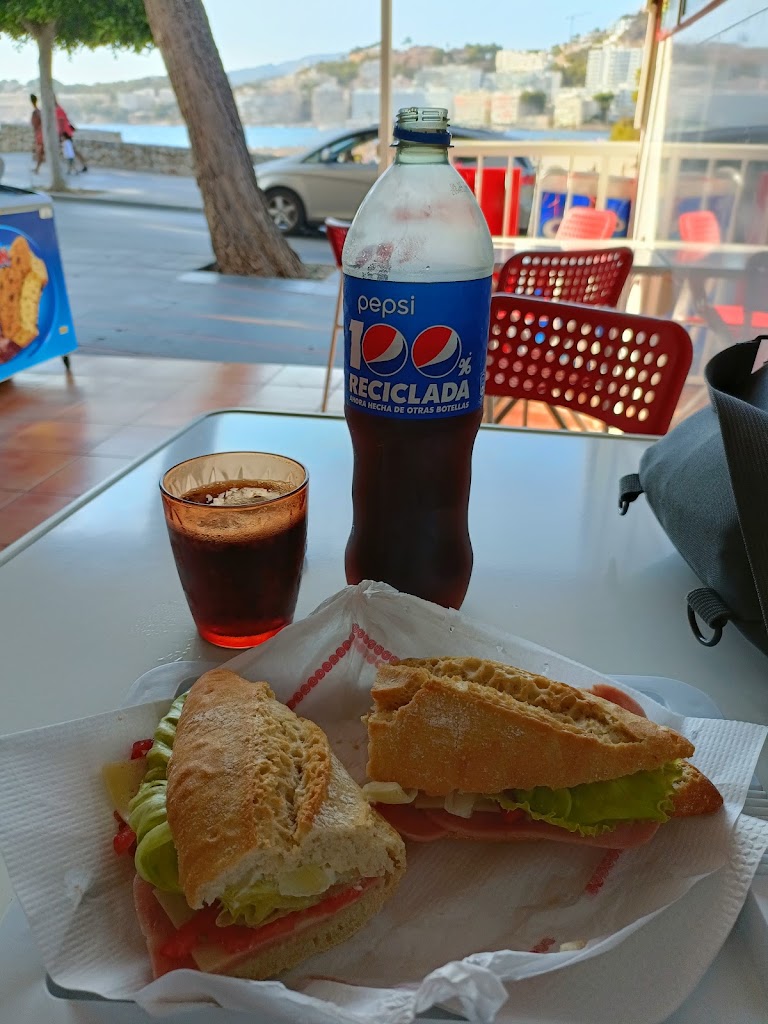 Baguette Land — Comida y bebida