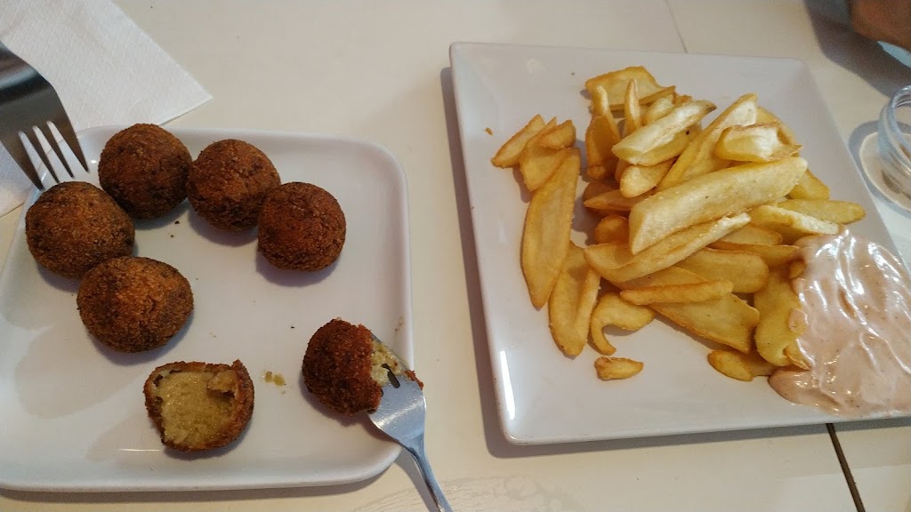 Mes K Vins — Comida y bebida