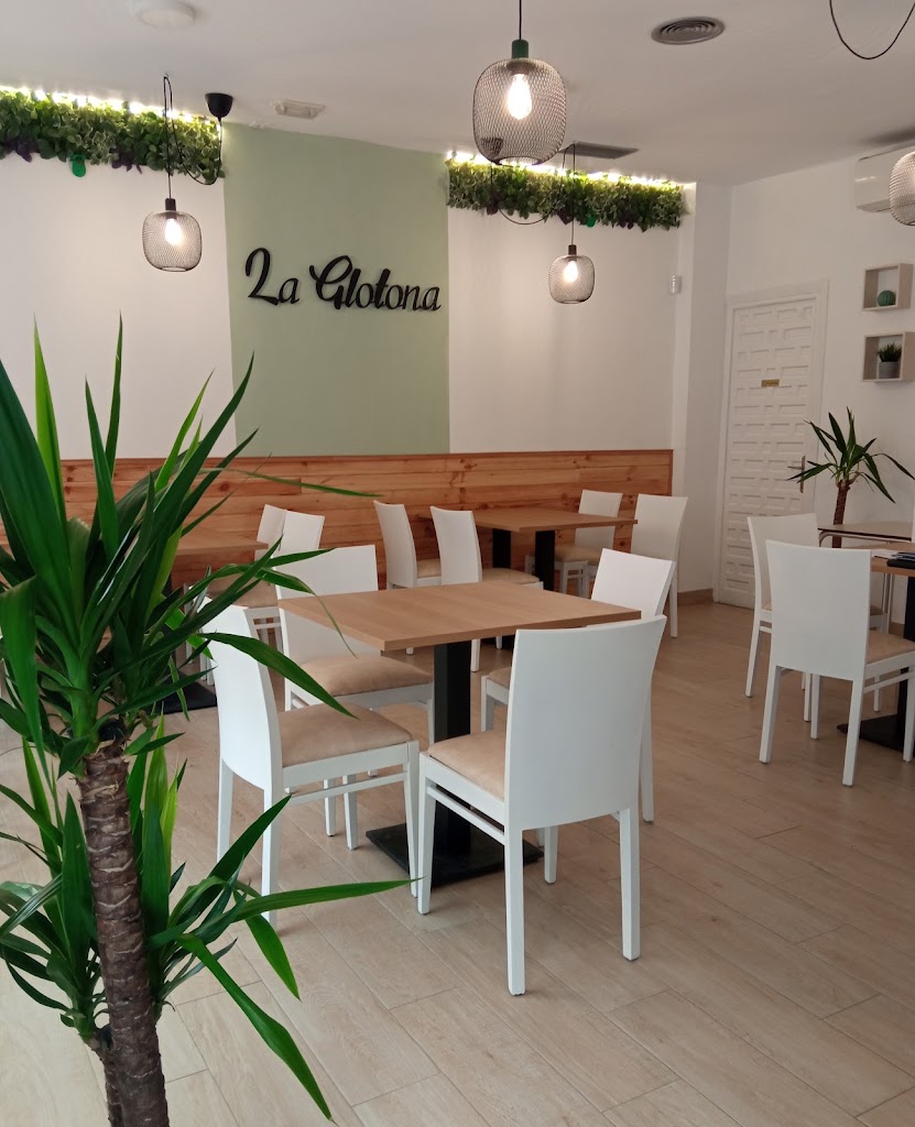 La Glotona Bar & Kitchen — Ambiente