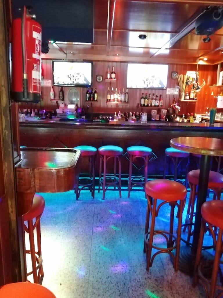 Donalds Karaoke Fun Pub