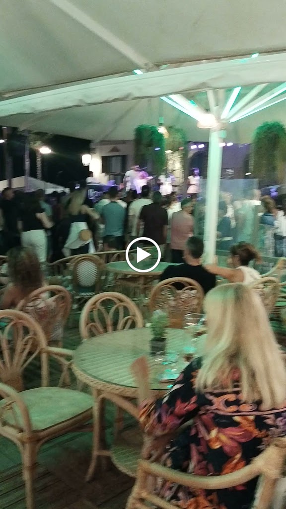 12 Lounge Restaurant — Ambiente