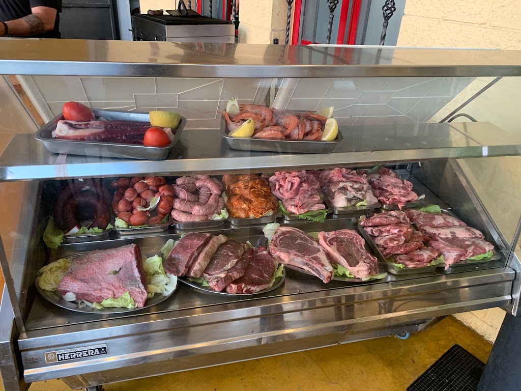 Restaurante Toro Embolao — Comida y bebida