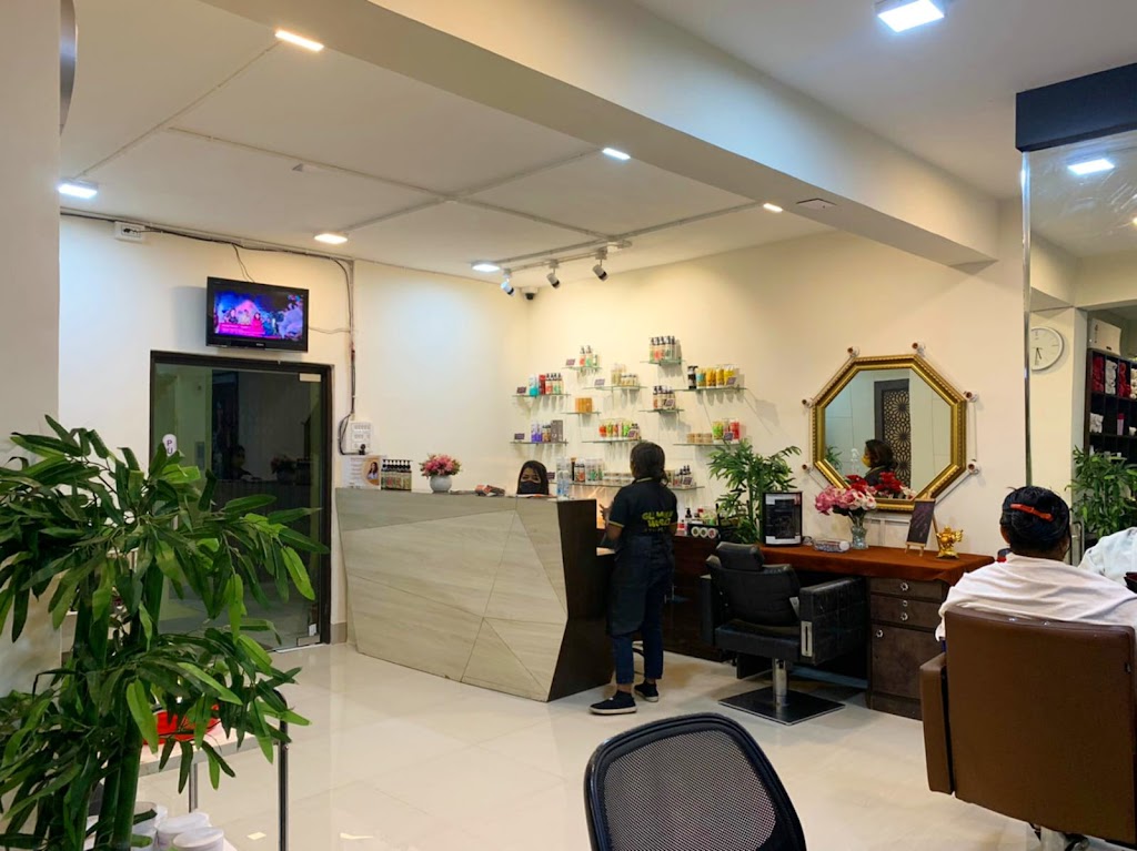 Glamour World Beauty Salon Cum Clinic
