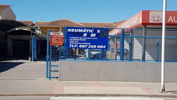 Taller neumaticos Romo — Exterior