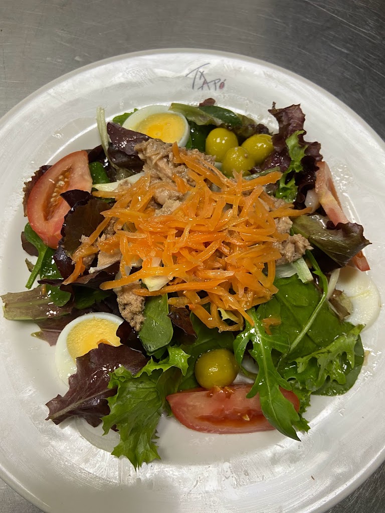 Restaurante Txapo — Comida y bebida