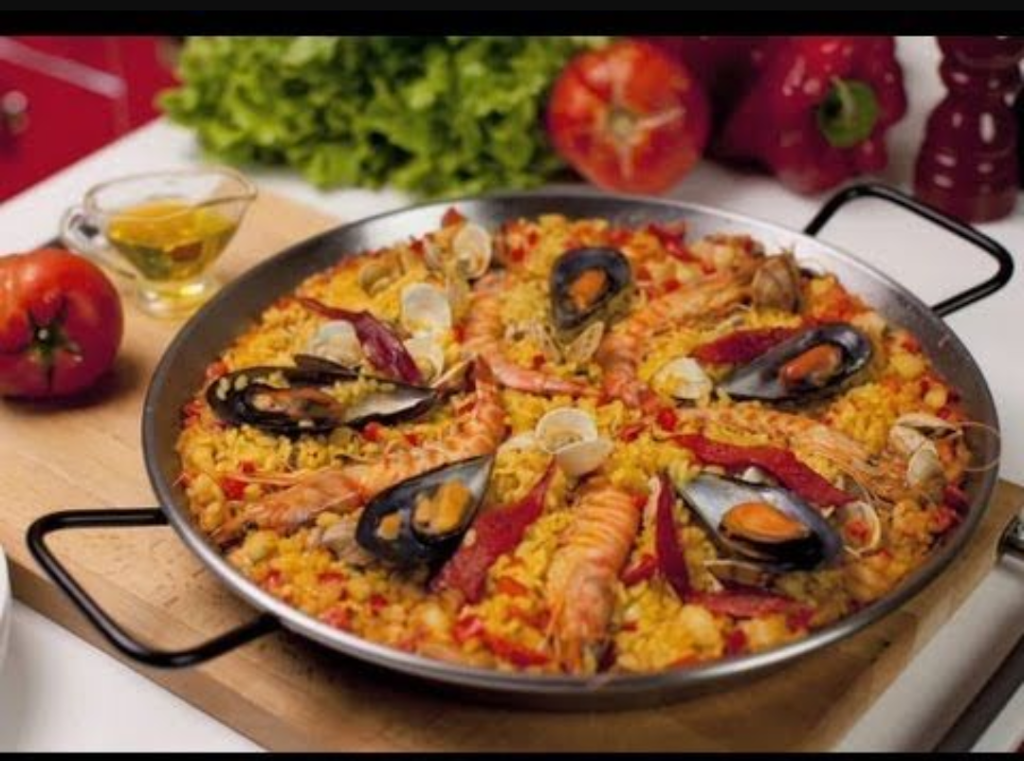 Bar 52 / Asadero de pollos — Comida y bebida