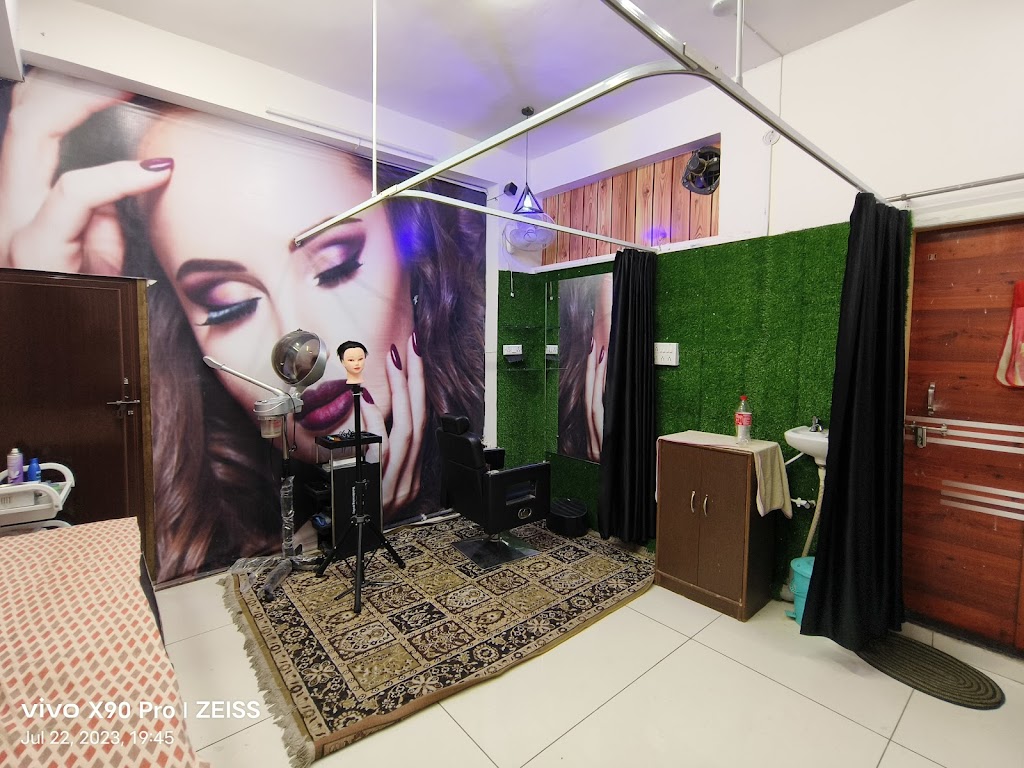 Ms Hair Studio Professional Unisex Salon