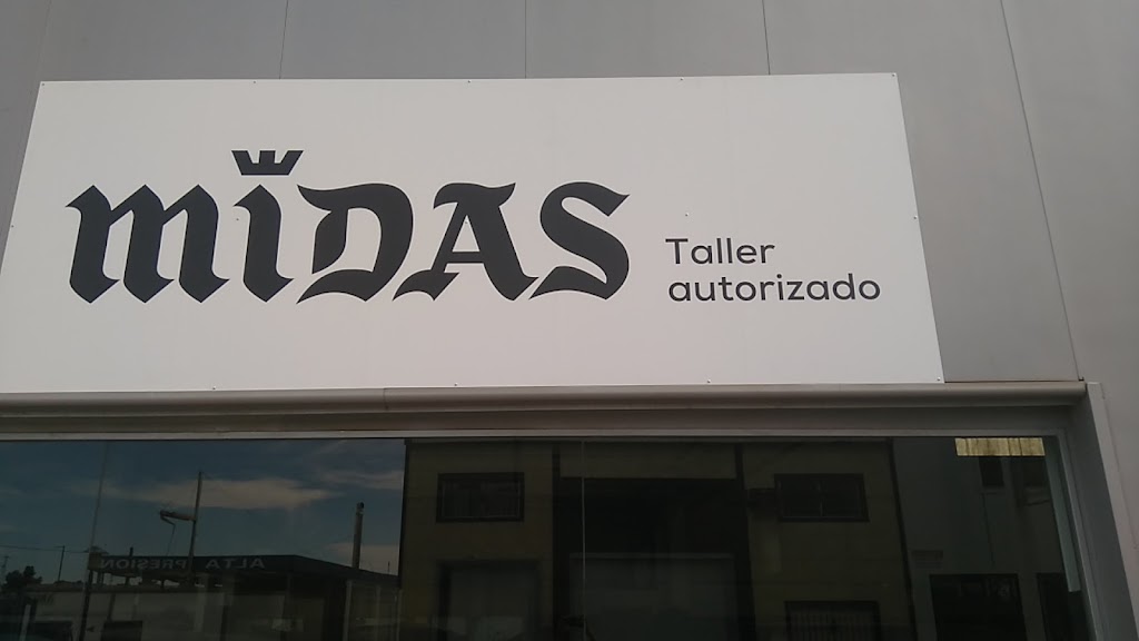 MIDAS Coria del Rio — Exterior