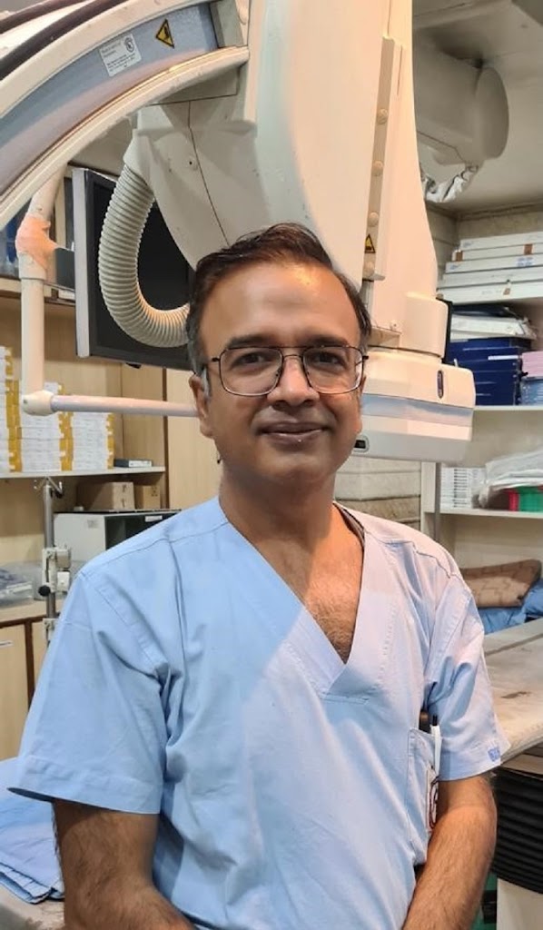 Dr. Dr Vineet Malik Best Cardiologist In Delhi Heart Specialist Pitampura Interventional Cardiologist Angiography Punjabi Bagh