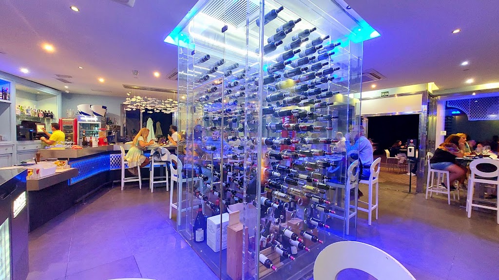 Restaurante Marisqueria Kisquilla de Motril -Restaurantes en Playa Granada — Ambiente