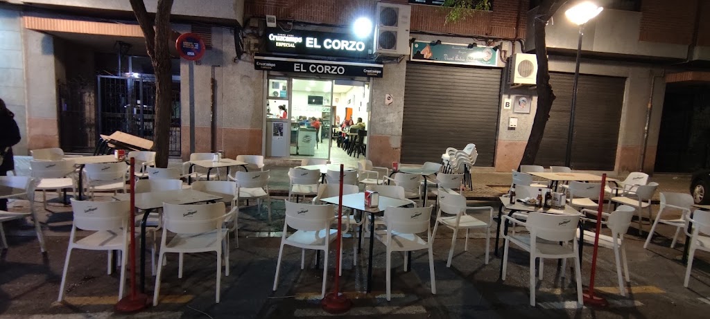 El Corzo Bar Taperia — Ambiente