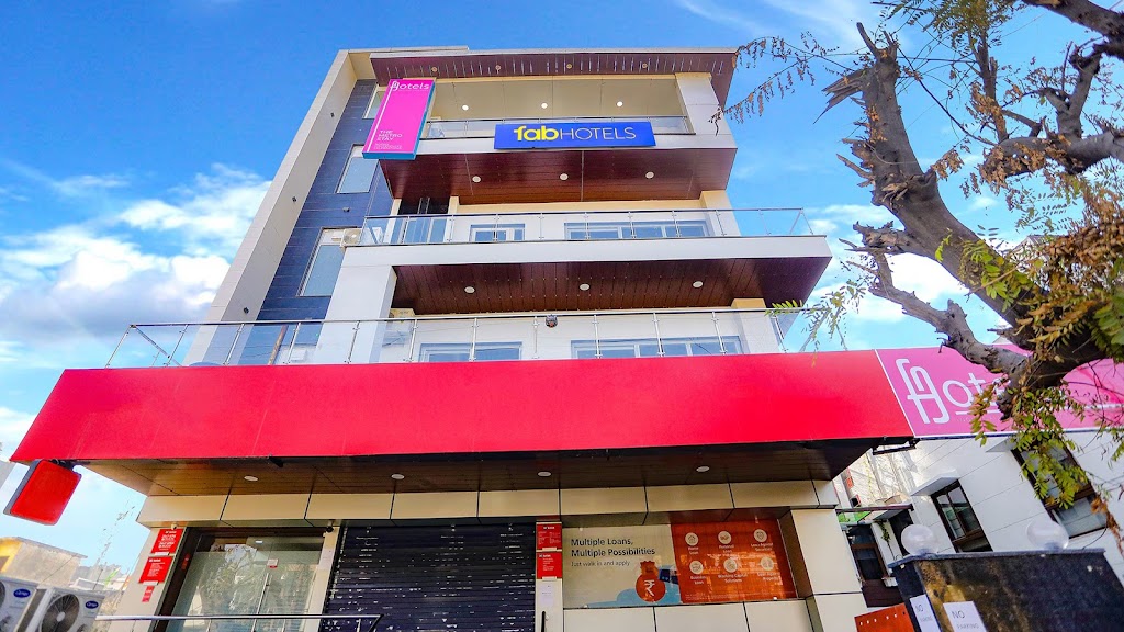 Fabexpress F9 Noida Sector 27 Hotel In Sector 27 Noida