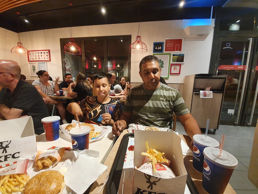 Restaurante KFC — Ambiente