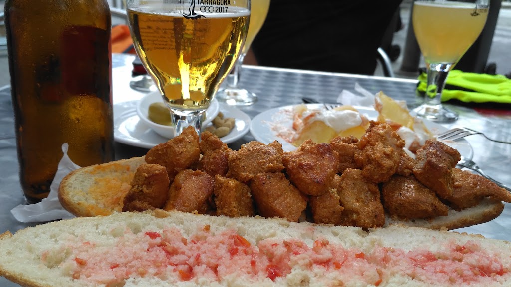 Cunados — Comida y bebida