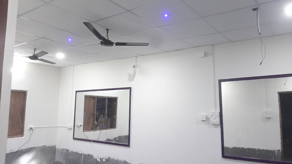 Dream Girl Ladies Beauty Parlour