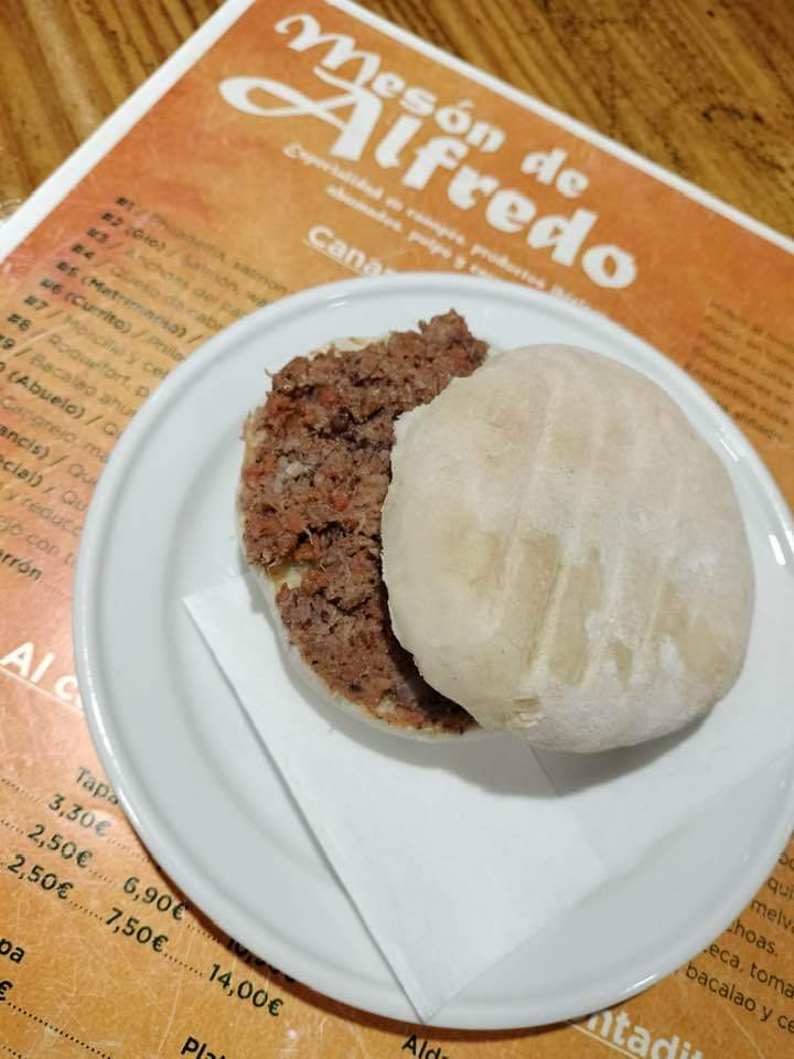 Meson Alfredo — Comida y bebida