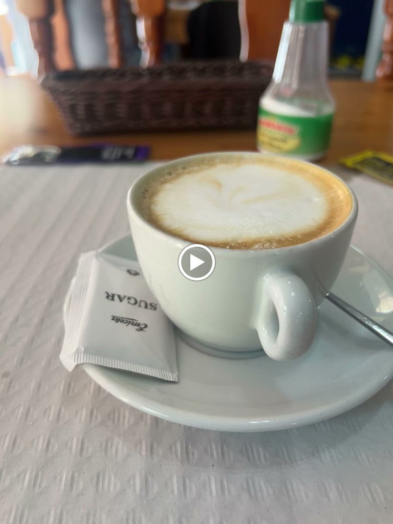 Bar Cafeteria Pio Pio — Videos