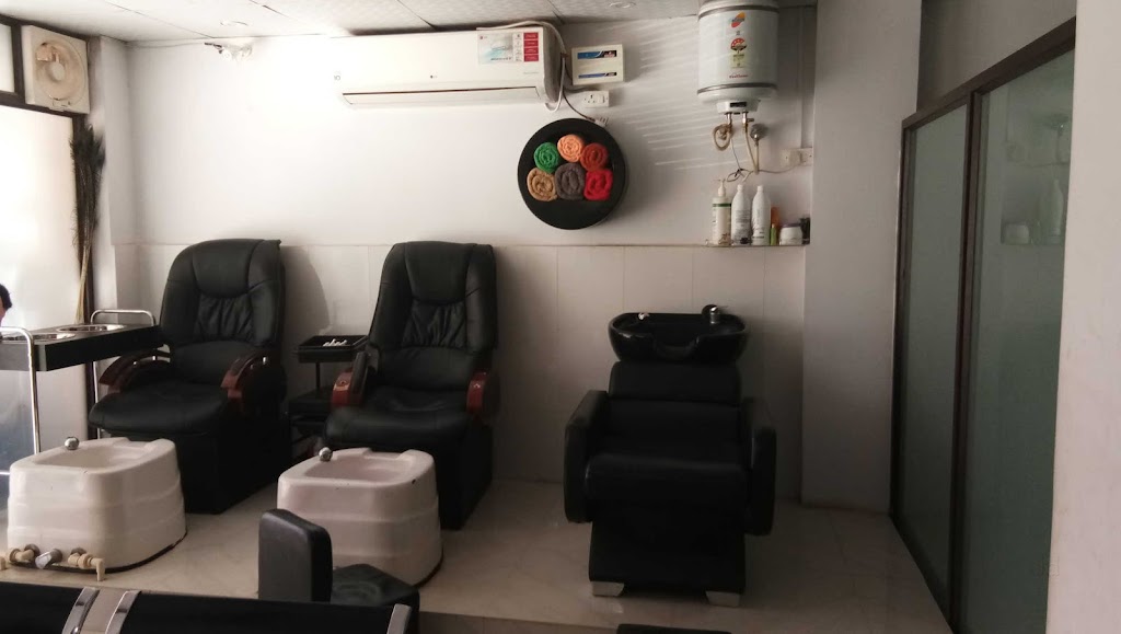 Nandita Beauty Salon