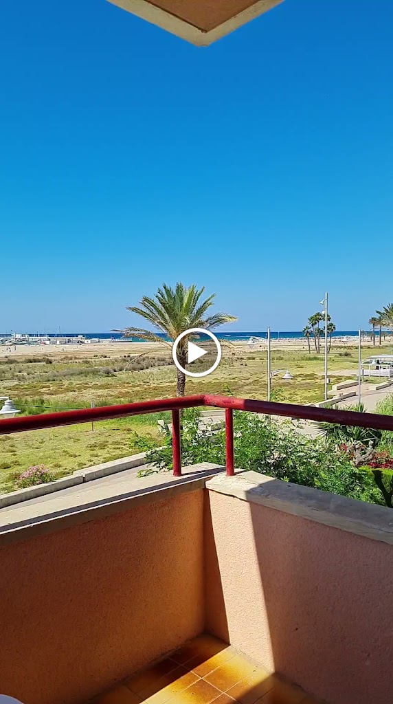 Casa Gallega Coma-Ruga — Videos
