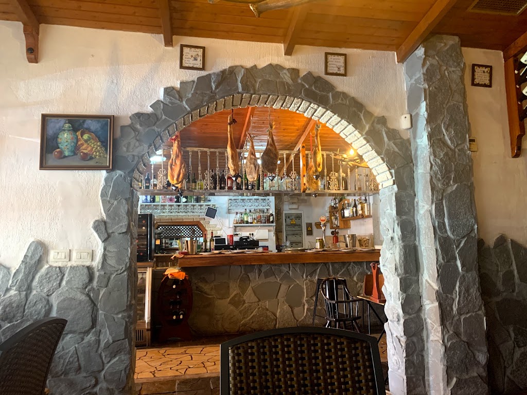 El Bodegon Restaurante & Tapas — Ambiente