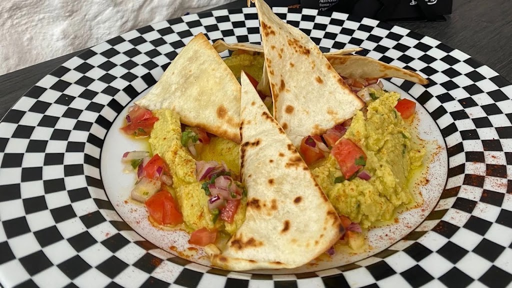 El Escondite de Mendizabal — Comida y bebida