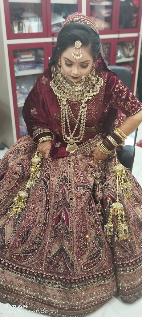 Sunlight Beauty Parlour