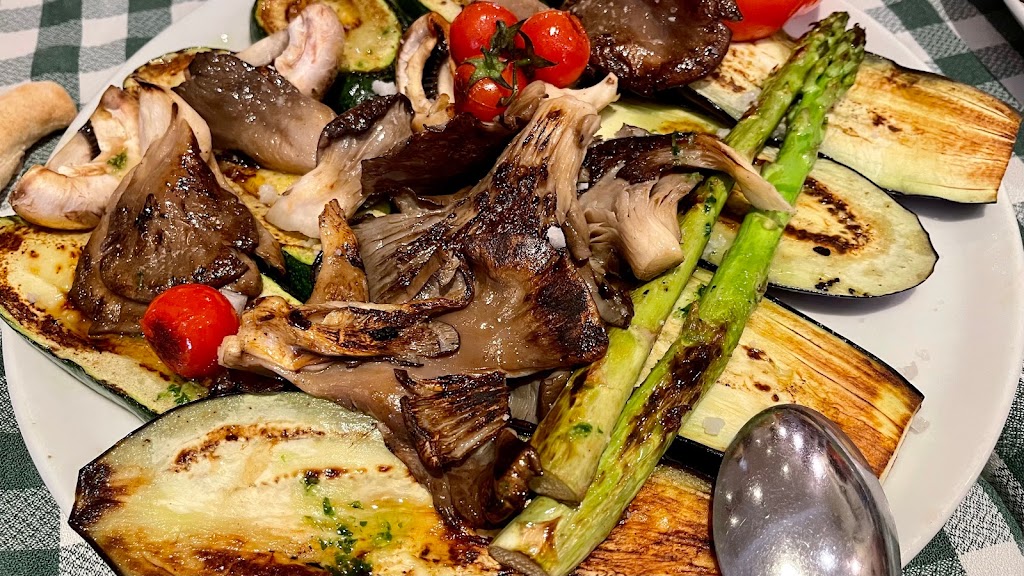 Restaurante Trattoria Pizzeria Trastevere — Comida y bebida