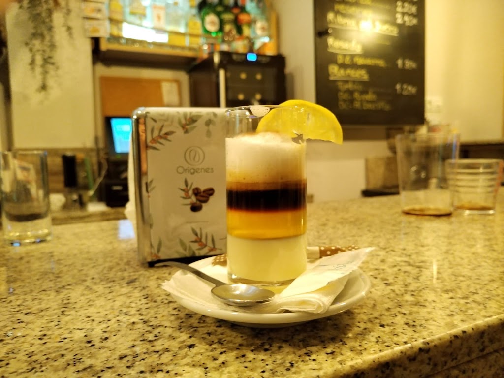 Cafe Summum — Comida y bebida