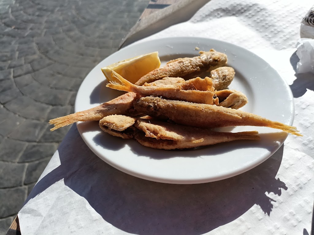 Freiduria, Bar Taperia La Canita — Comida y bebida