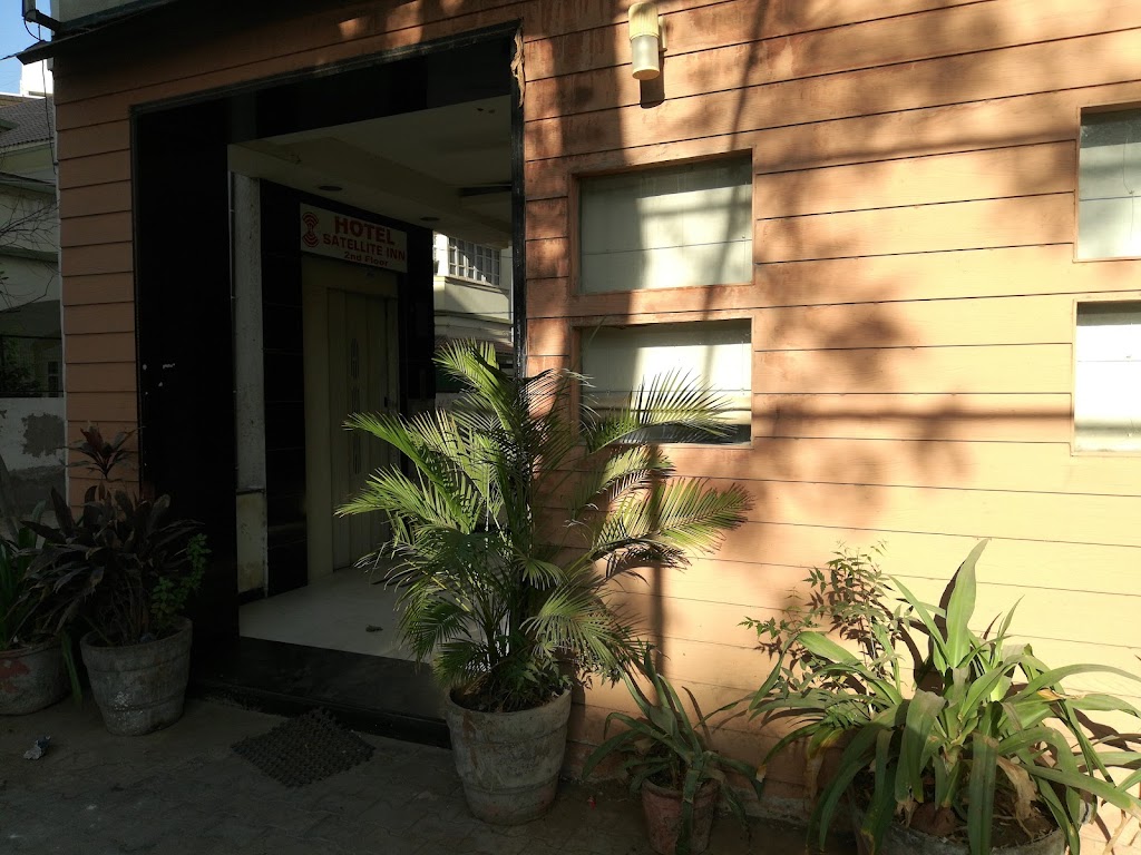 Hotel Satellite Inn