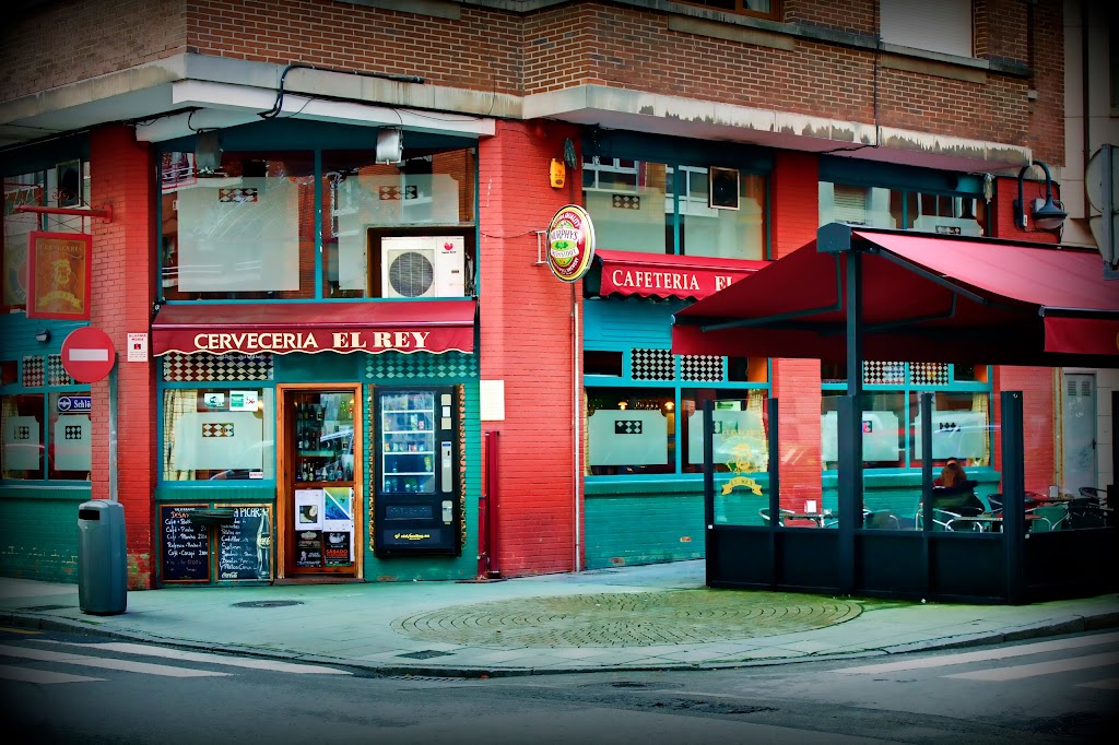 Cerveceria Cafeteria El Rey — Del propietario
