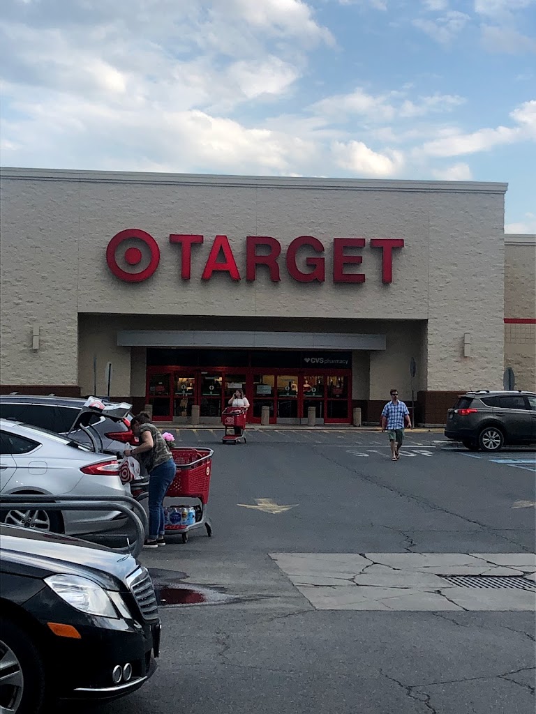 Department store in Saratoga Springs