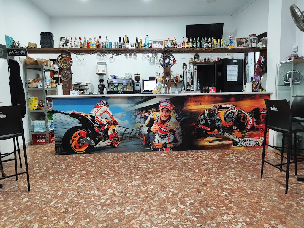 Bar el surtidor — Ambiente