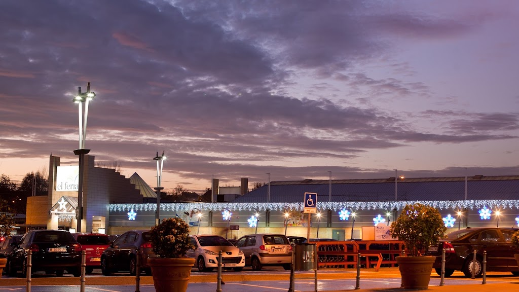 Centro Comercial El Ferial — Del propietario