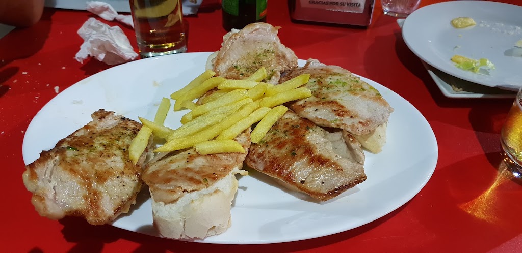Cafe-Bar "El Parque" — Comida y bebida