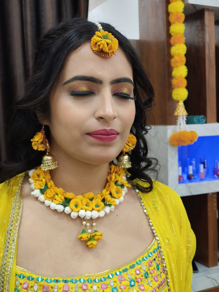 Pixel Beauty Unisex Salon