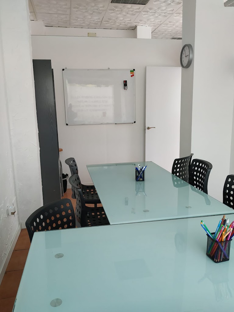 Academia Dynamic School — Del propietario