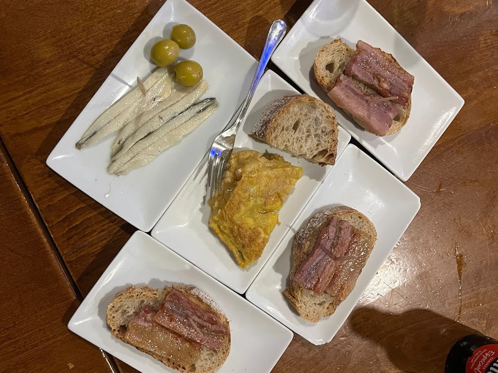 Meson O Carro — Comida y bebida