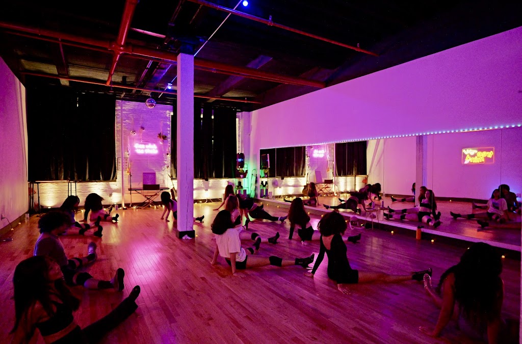  Free Mind, The Studio