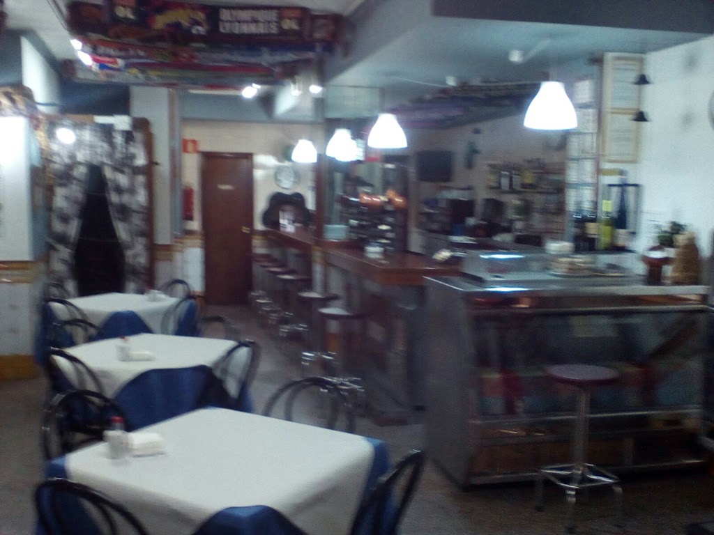 Bar restaurante La Roca — Ambiente