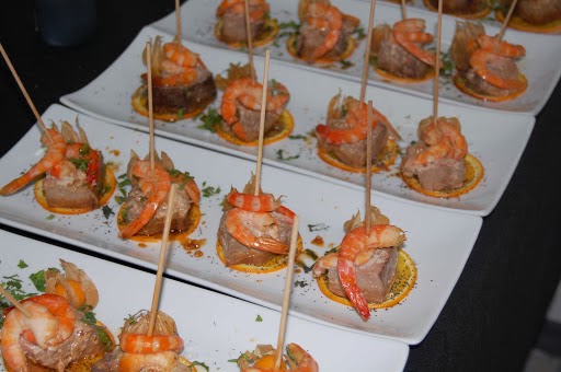 Restaurante Famy — Comida y bebida