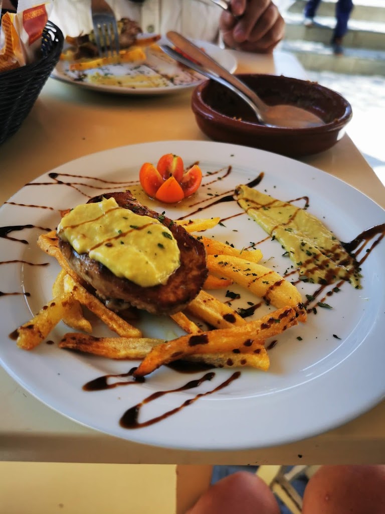 Taberna El Refugio — Papas fritas