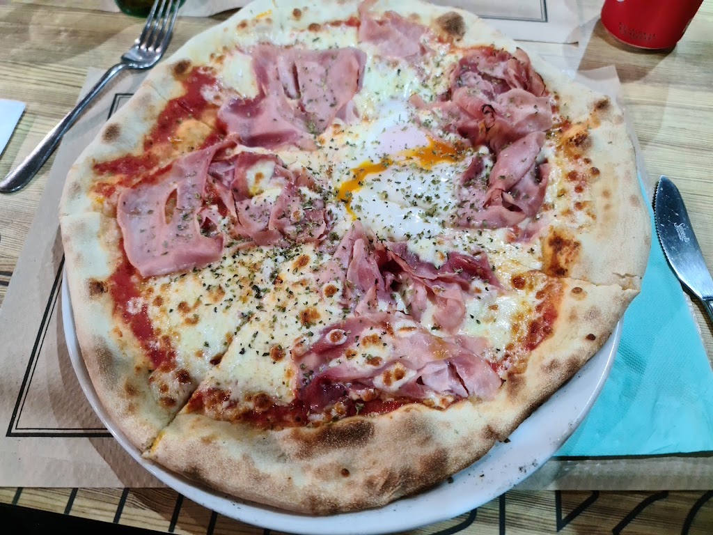 Pizzeria L'autentica Salou — Comida y bebida