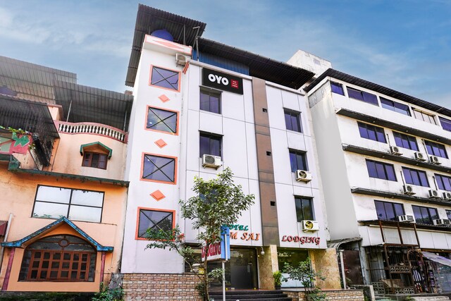 Om Sai Lodge Hotel