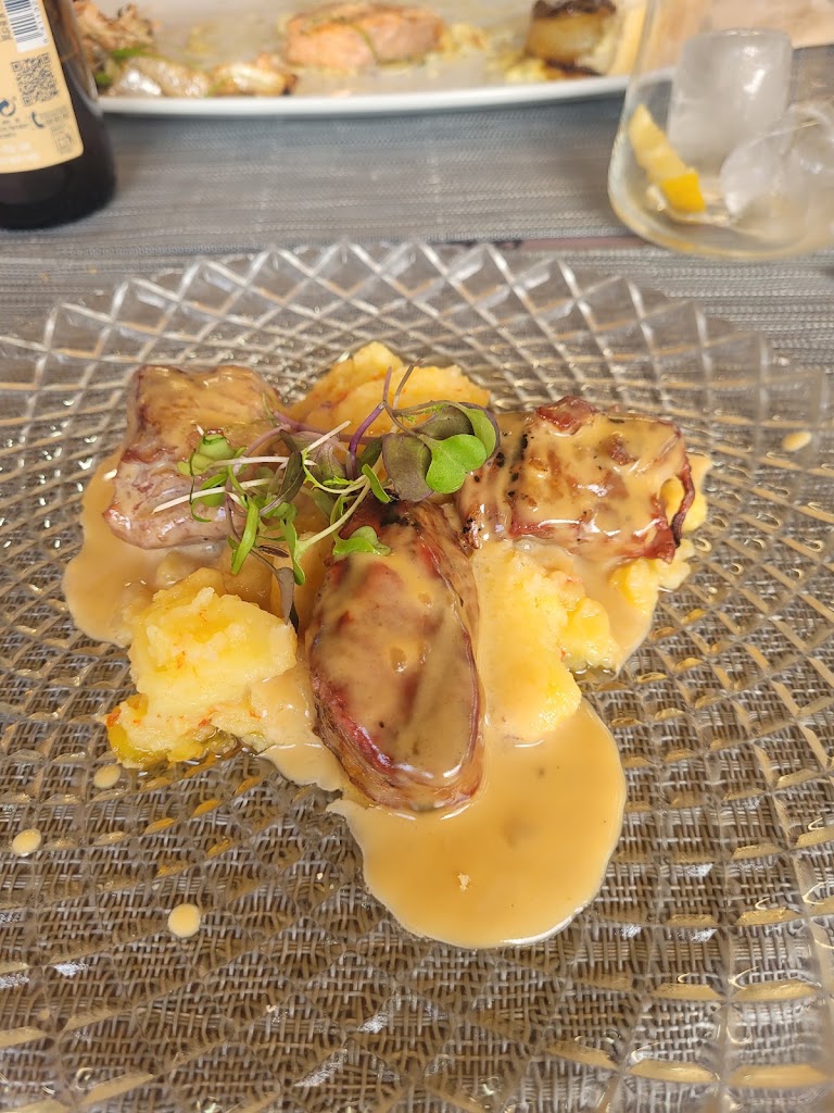 Sin Sentio — Comida y bebida